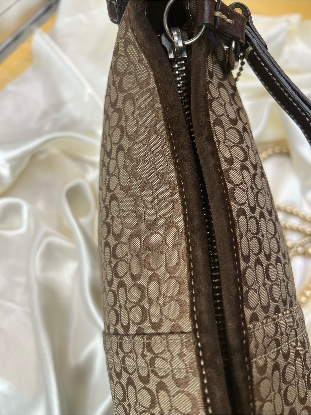 COACH Brown SoHo Hobo Vintage Signature Jacquard Shoulder Bag F05N-1460 - Picture 4 of 9